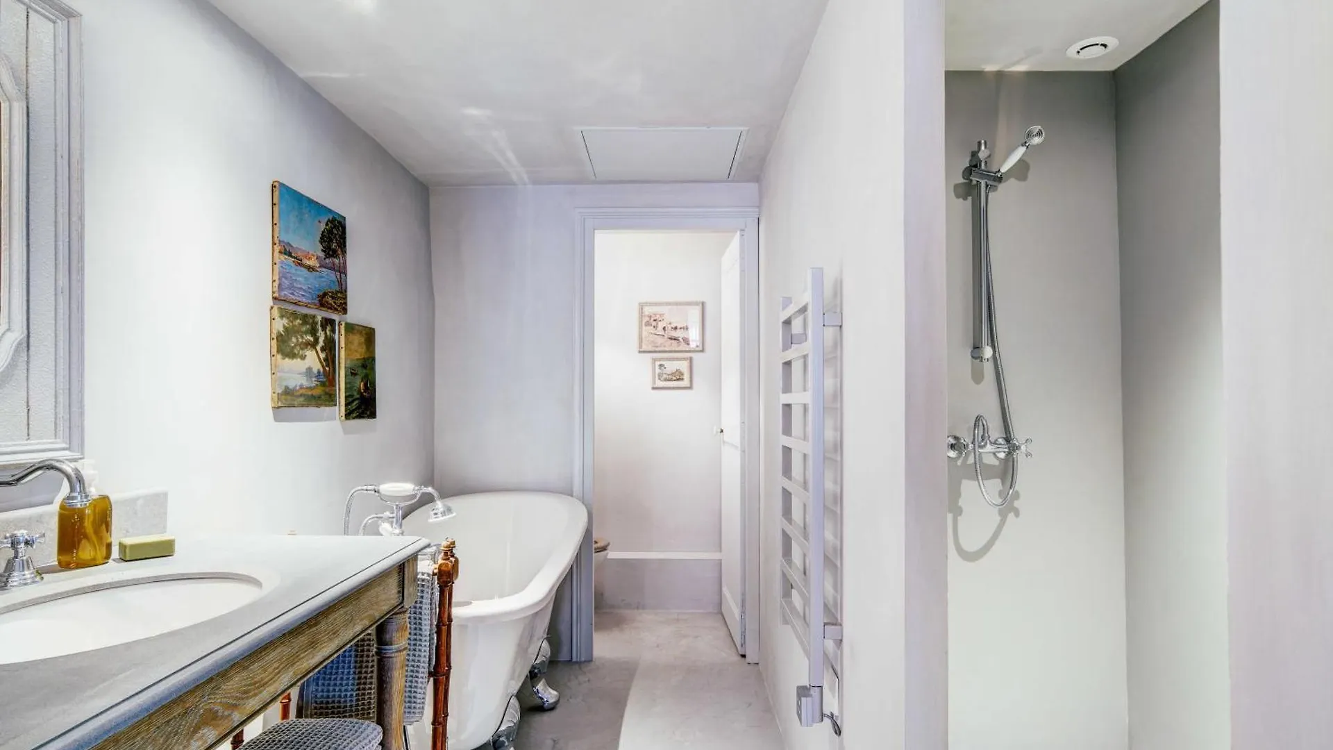 Authentic Charming Studio In The Heart Of Cannes France