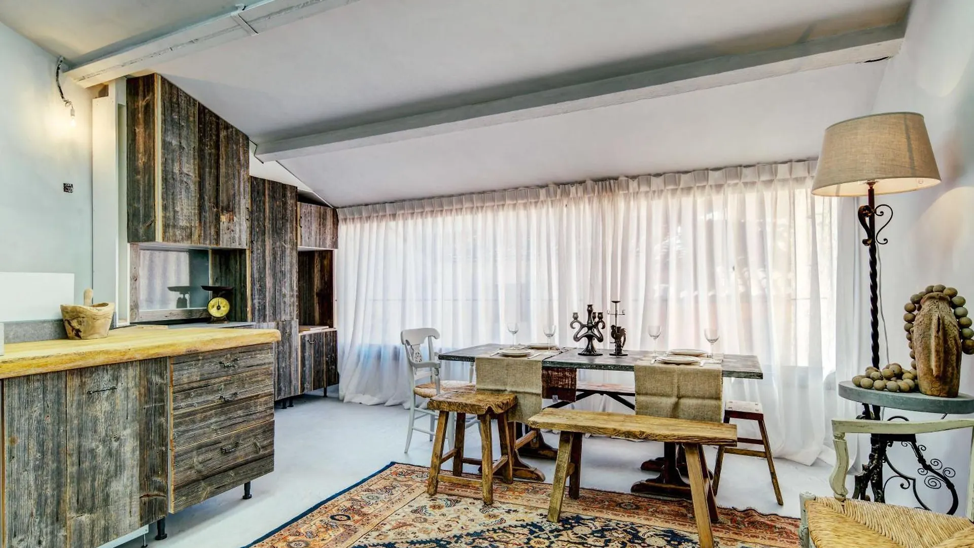 Authentic Charming Studio In The Heart Of Cannes 0*,  France